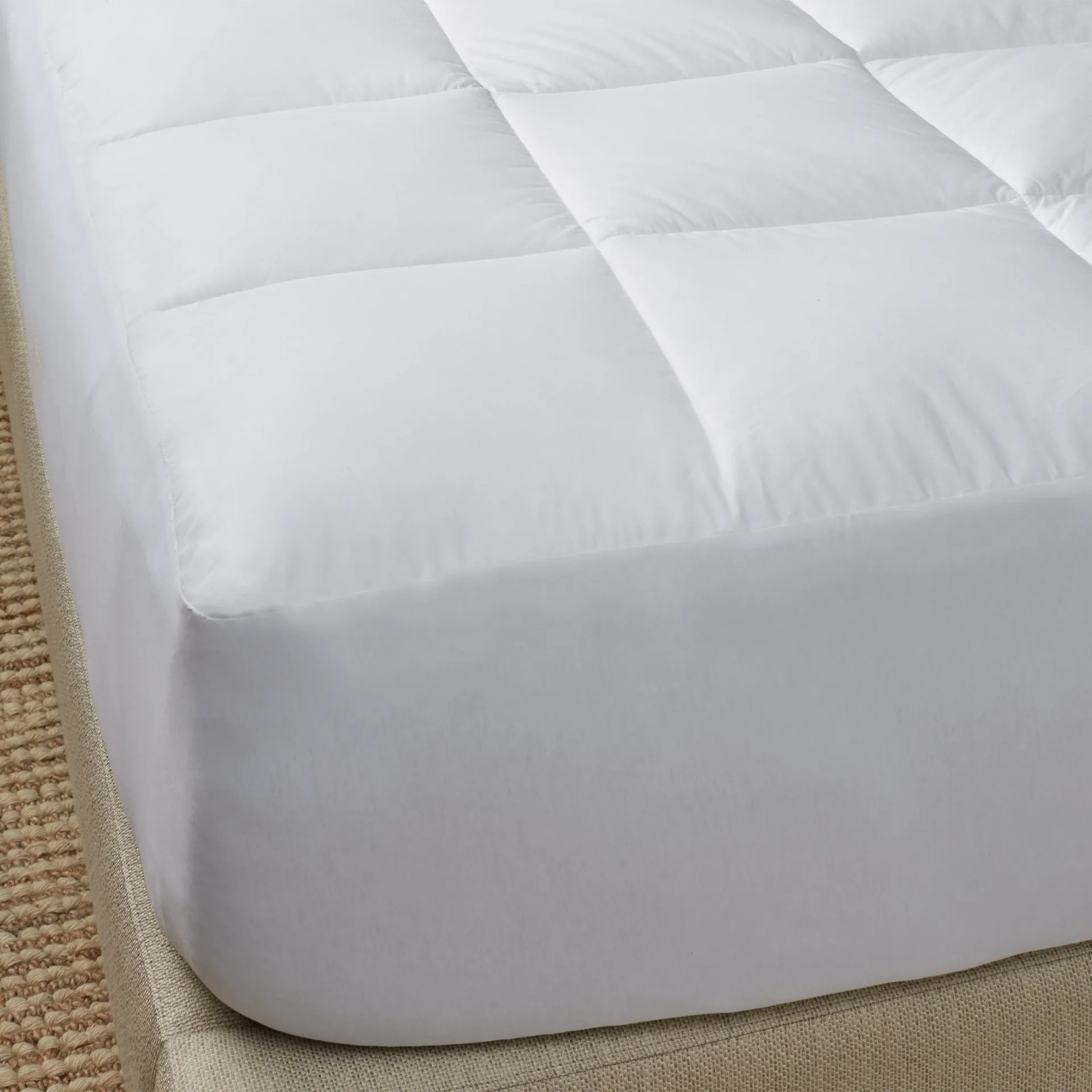 Bergen Down-Free Mattress Pad