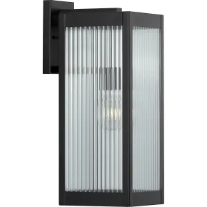 Felton Collection One-Light Large Wall Lantern