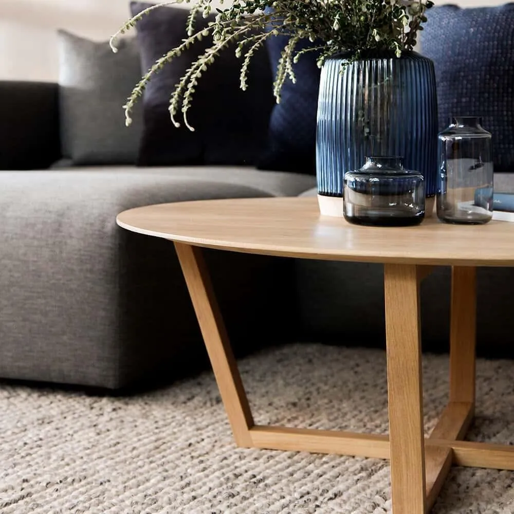Form Coffee Table - Oak
