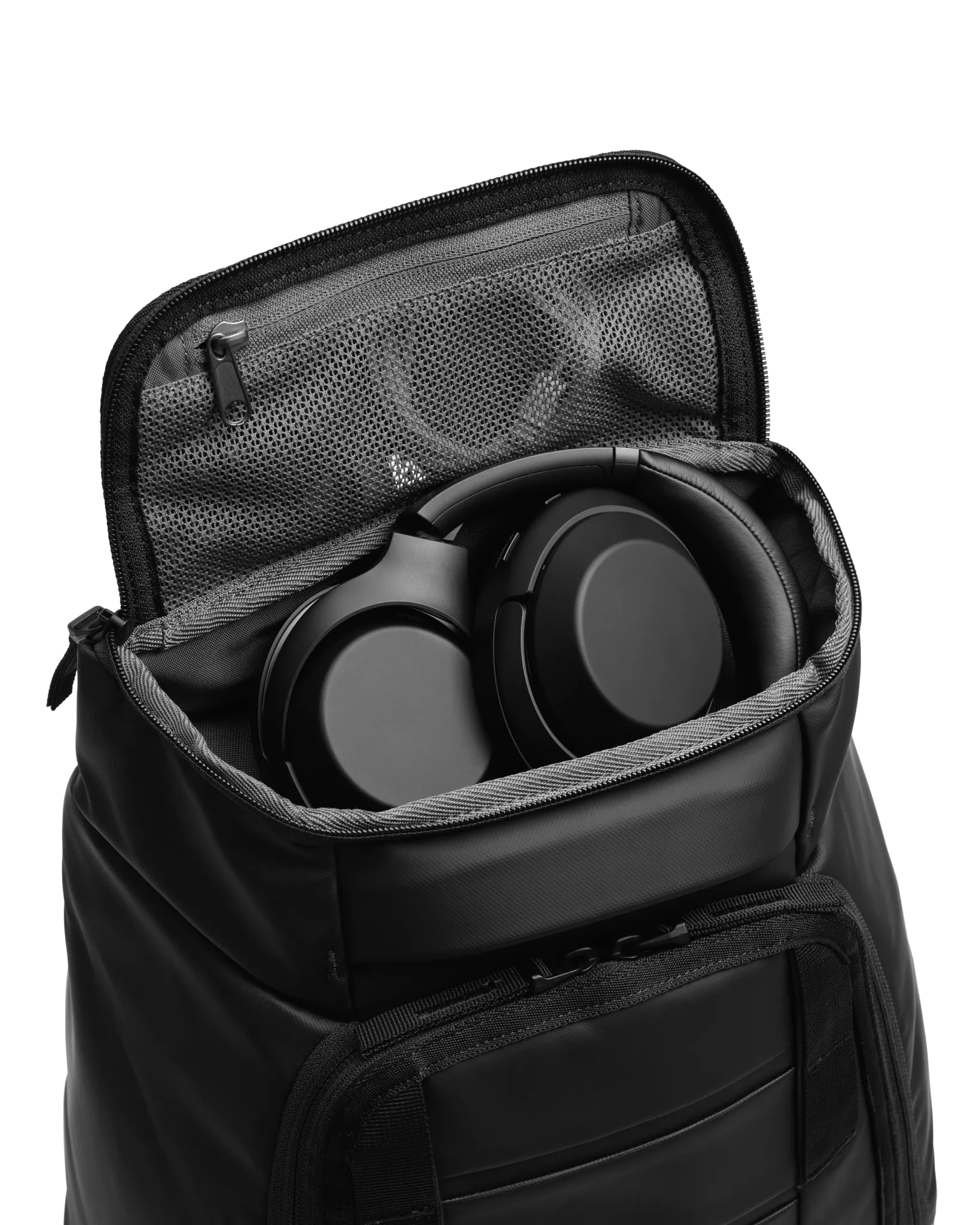 Hugger Backpack 20L Reflective Black