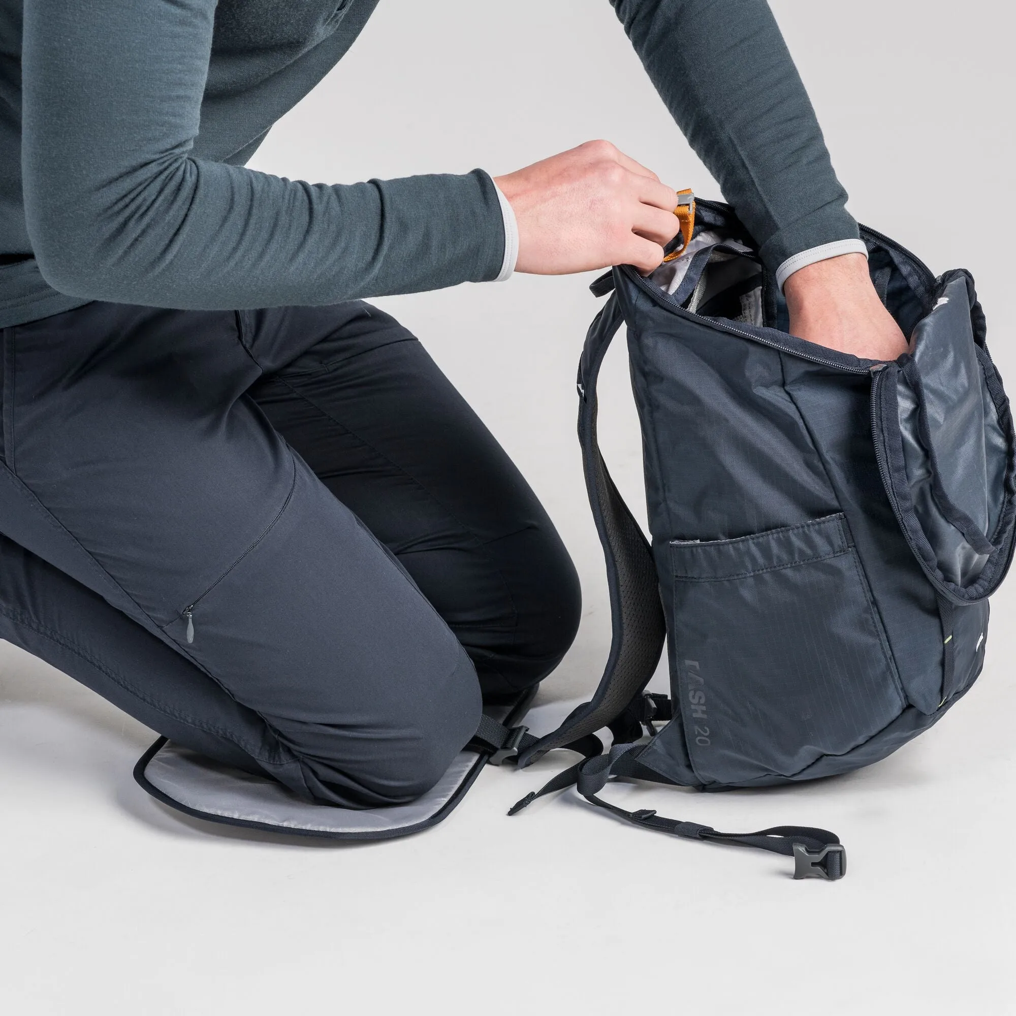 Kathmandu Dash Pack v5