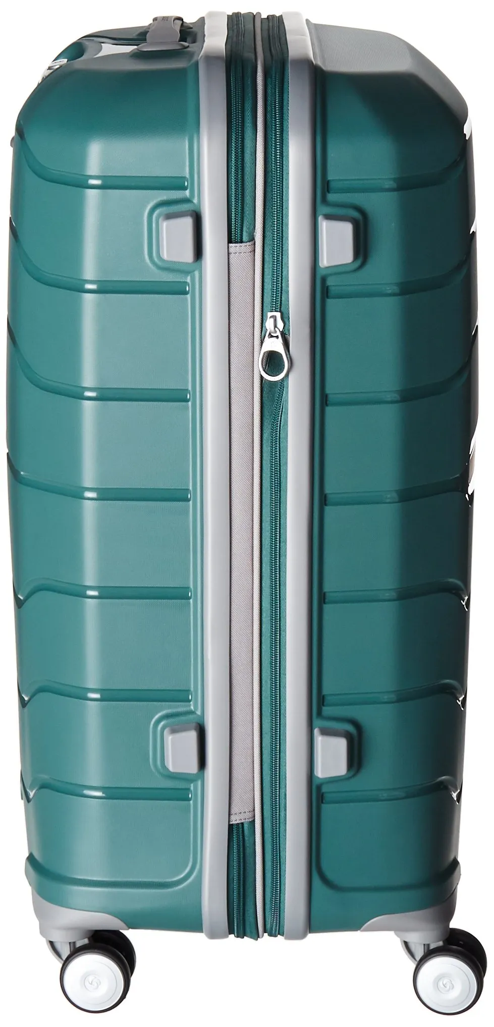 Samsonite Freeform 24" 4-Wheel Medium Luggage
