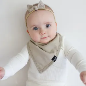 Tiny Nylon Bow in Almond